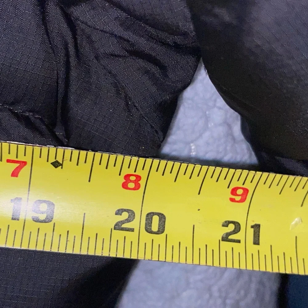 The North Face Classic Black Puffer Jacket - Picture 8 of 8